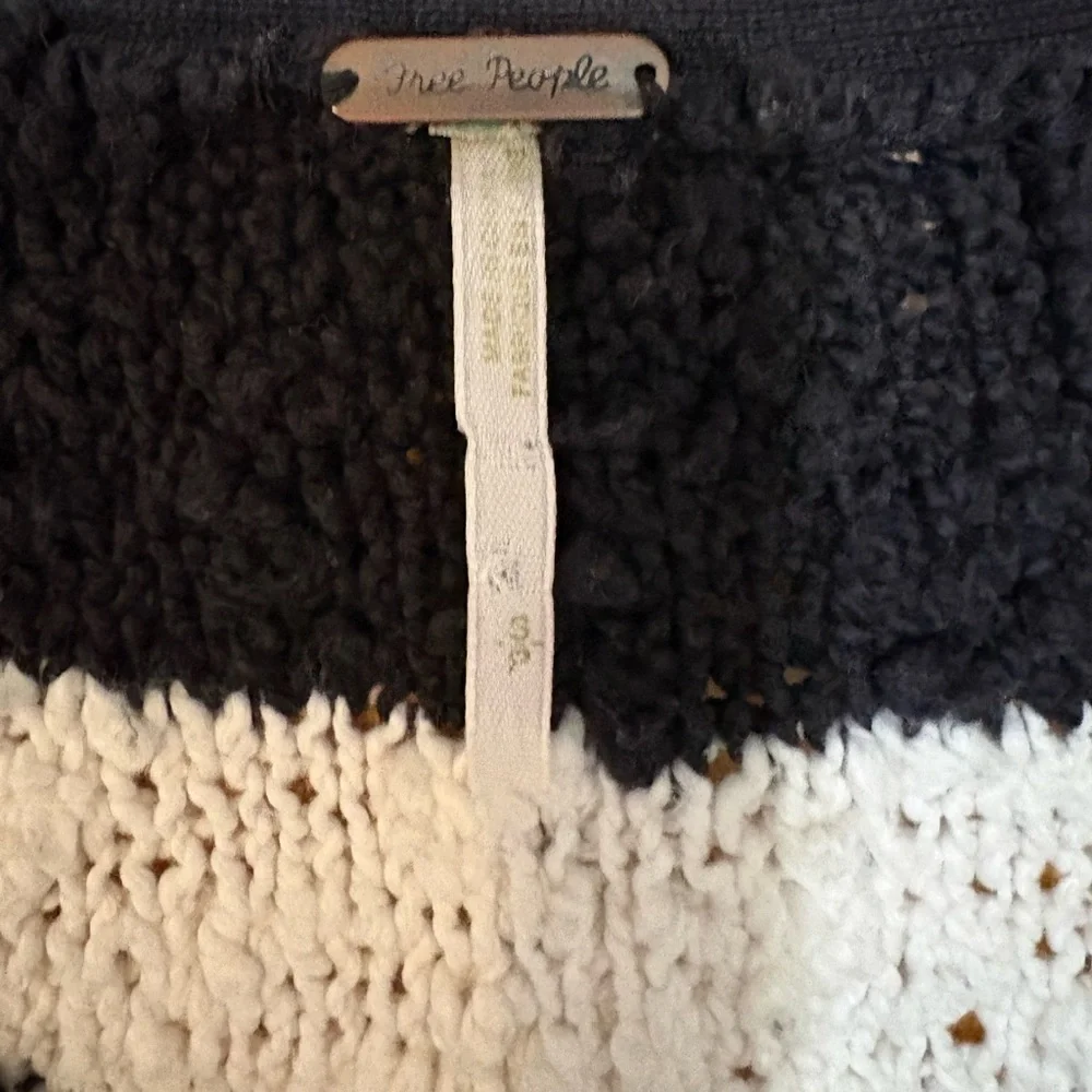 Free People Stripe Songbird Pullover V-Neck Boucle Knit Sweater Black White Sz S